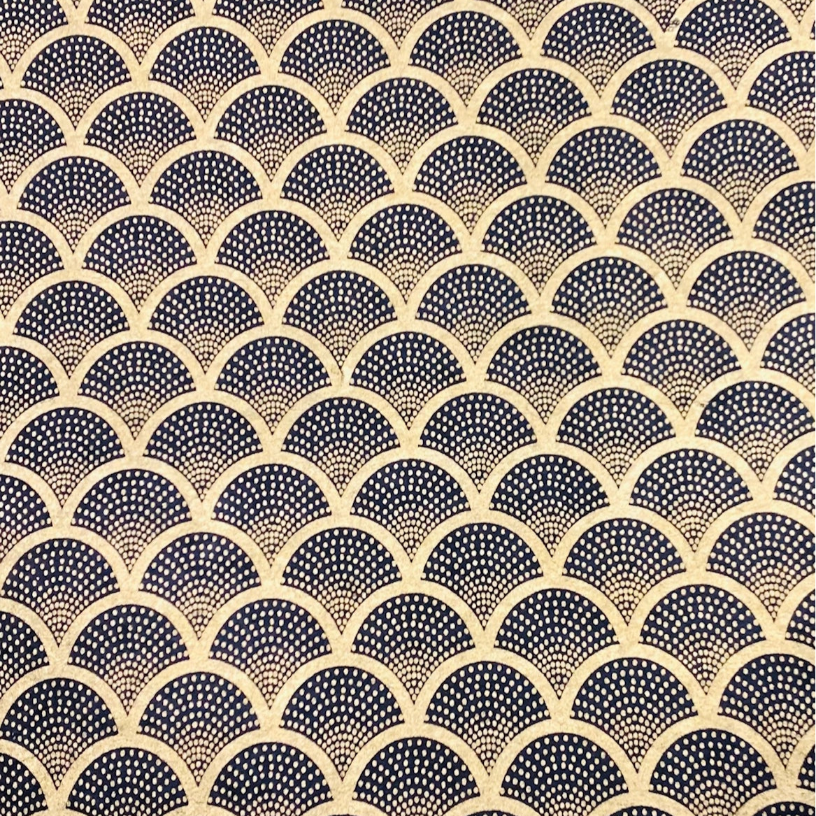 Handmade Scallop Dots Black & Gold Flat Wrap